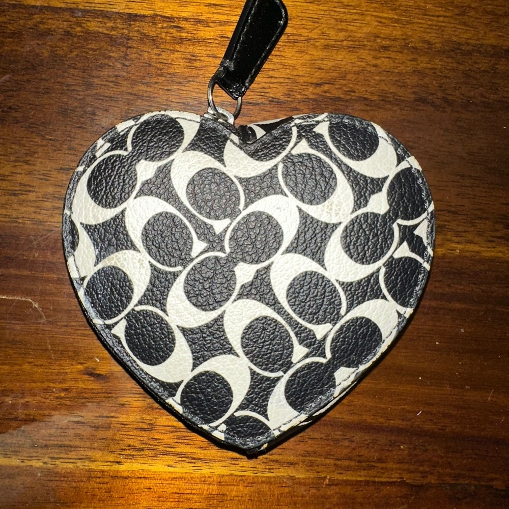 Coach Signature Heart Coin Purse